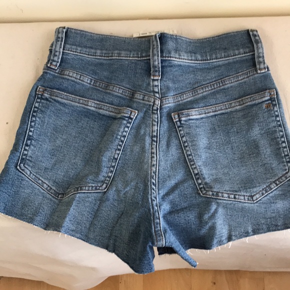 NWT Madewell Sz 24 THE PERFECT JEAN SHORT IN ELLACOTT WASH distressed light wash - Picture 8 of 11